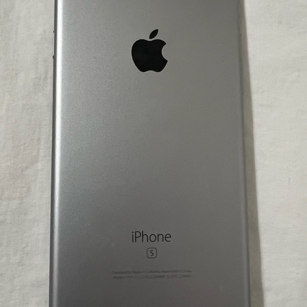 Apple iPhone 6s in Space Grey with 64GB of storage - Picture 2 of 5